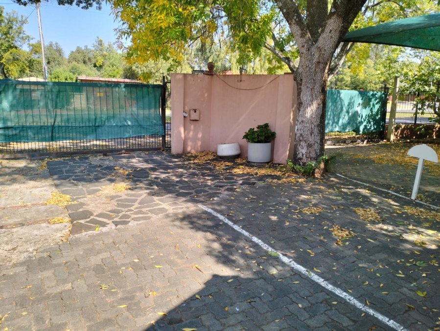 9 Bedroom Property for Sale in Bayswater Free State